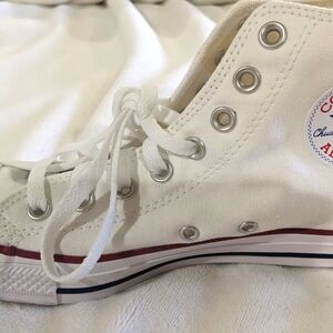 Converse White High-Top Sneakers Classic Design